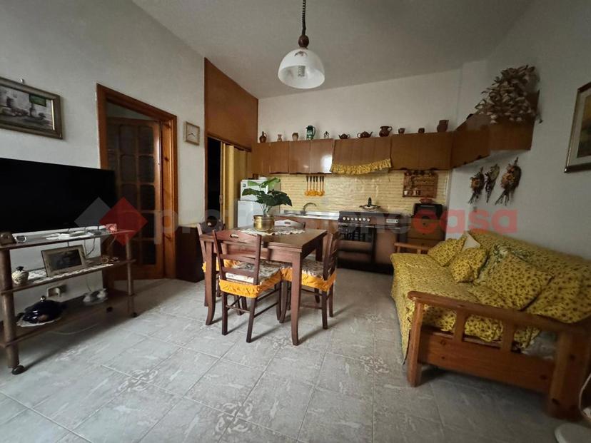 Quadrilocale in Via Capece 40, Leporano — foto 3 di 5