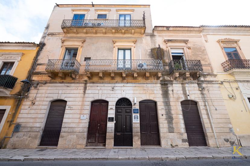 Appartamento in Via P. Umberto 117, Vittoria