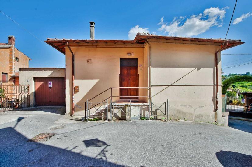 Casa indipendente in Via Isonzo, Grottaferrata