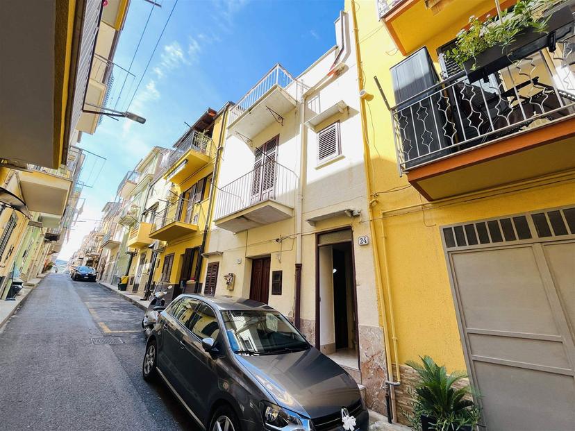 Casa indipendente in Via Salvatore Cipolla, Campofelice di Roccella — foto 4 di 5