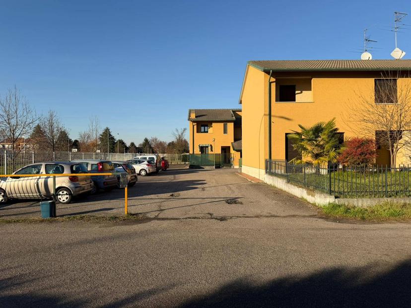 Villa a schiera in Via Piero della Francesca 38, Inveruno