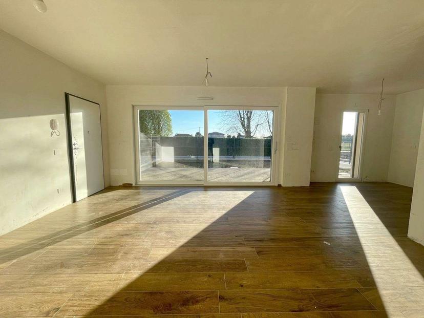 Trilocale in Via Clemente Larghi, Bregnano — foto 2 di 5