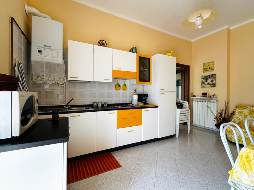 Bilocale in Via Caduti di Nassyria, Diano Castello — foto 3 di 5