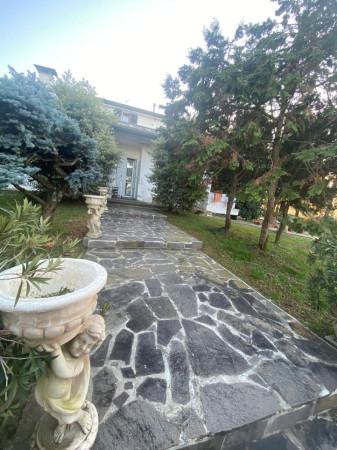 Villa in Via Rosalia Gerardin Arthuis 35, Piacenza