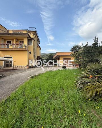Villa in Via Ostaglio 137, Salerno — foto 2 di 5