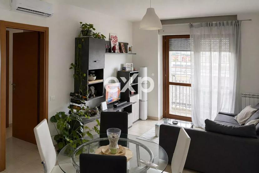 Bilocale in Via del Maggiolino, 136, Roma