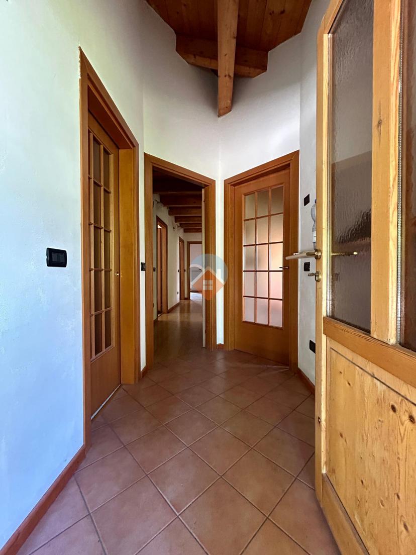 Casa indipendente, Ala — foto 4 di 5