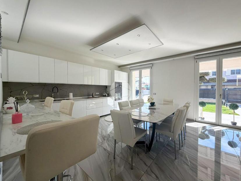 Villa in Via Risorgimento 190, Montichiari — foto 4 di 5