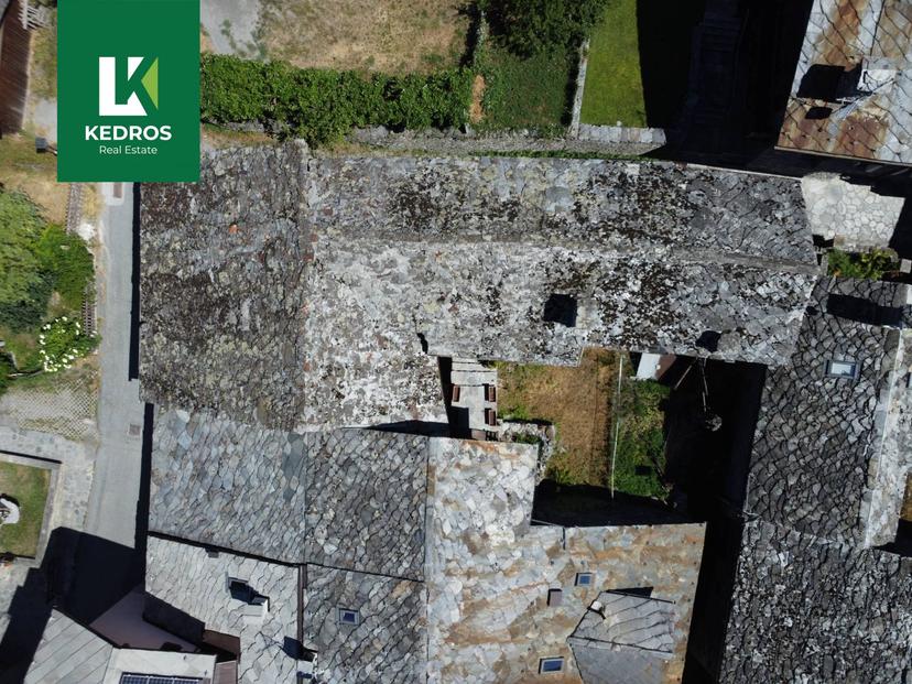 Rustico in Strada Echarlod Superiore, La Salle — foto 2 di 5