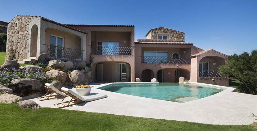 Villa in Via degli Oleandri, Arzachena