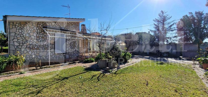 Villa in Via Contigliano 1, Nettuno — foto 3 di 5