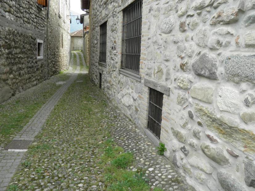 Bilocale in Via Maspiano 64, Sale Marasino — foto 2 di 5