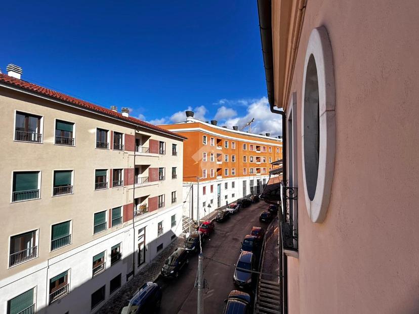 Trilocale in Via Fontesecco, L'Aquila