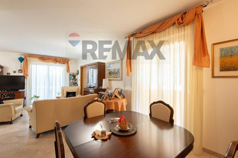 Casa indipendente in Via Martiri di Belfiore 24/a, Montesilvano — foto 4 di 5