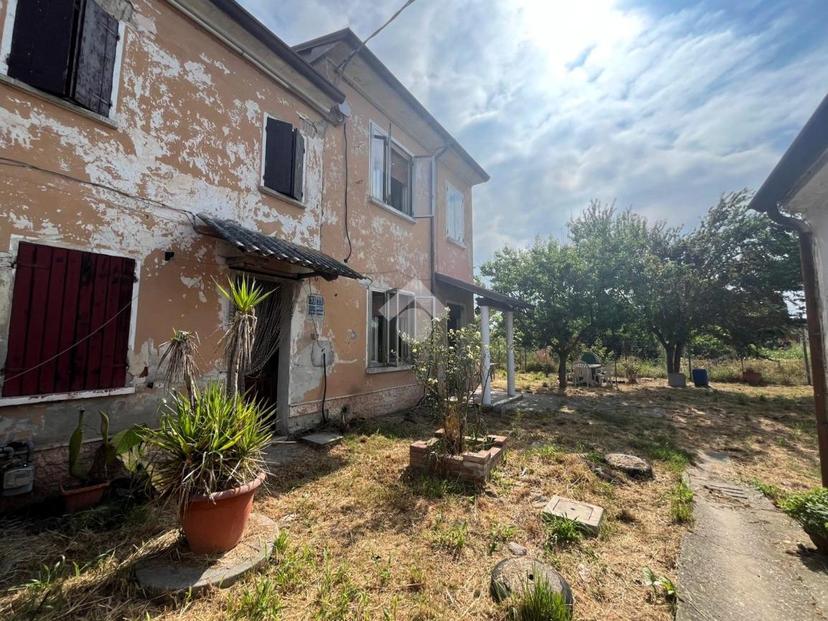Casa indipendente in Via Randaccio 97, Roncoferraro