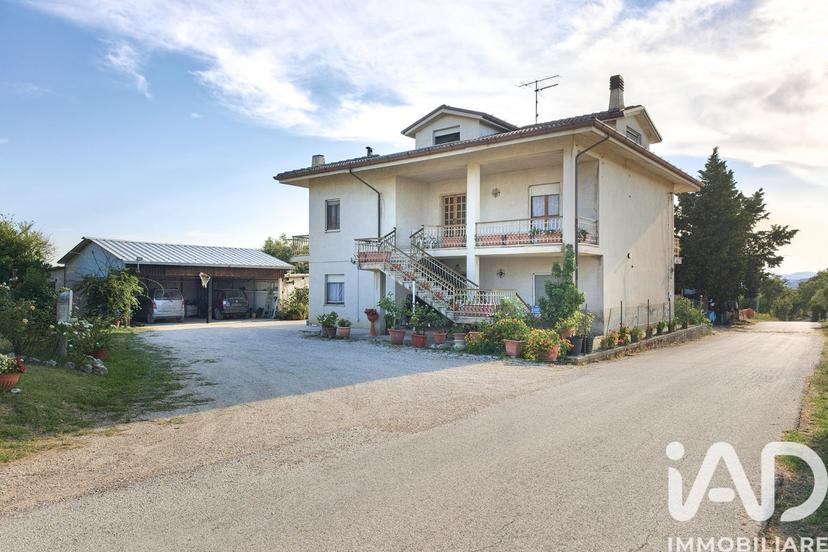 Villa in Via Colle Cerreto 18, Montegiorgio — foto 2 di 5
