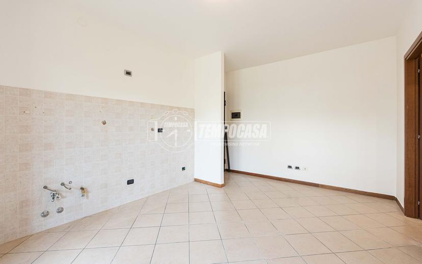 Bilocale in Via Roma 23, Lambrugo — foto 3 di 5