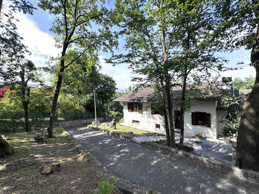 Villa in Strada delle Querce, Costabissara — foto 3 di 5