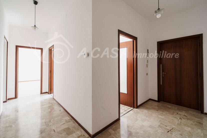 Trilocale in Via Marconi 39, Fornovo di Taro
