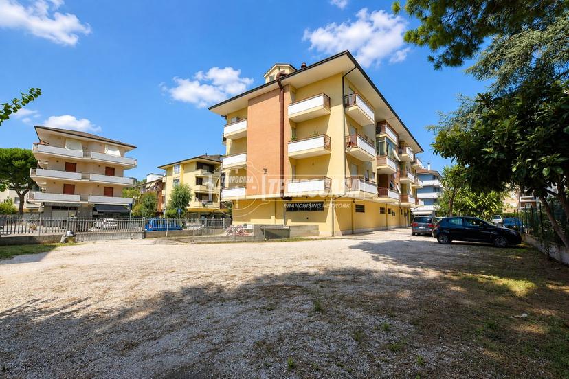 Trilocale in Via F. Petrarca 58, Porto San Giorgio — foto 5 di 5
