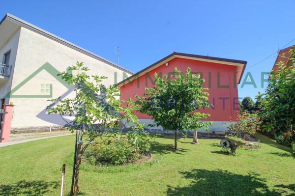 Villa in Via Monte Rosa, Albizzate