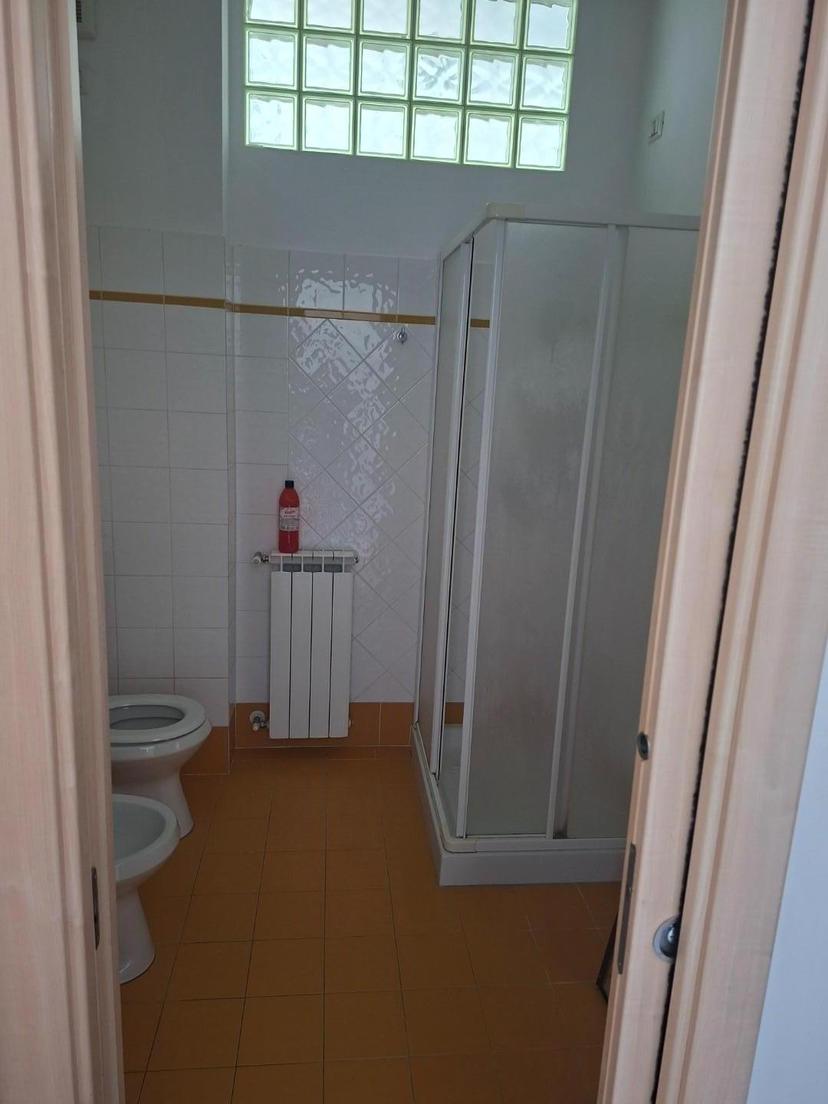 Trilocale, Luni