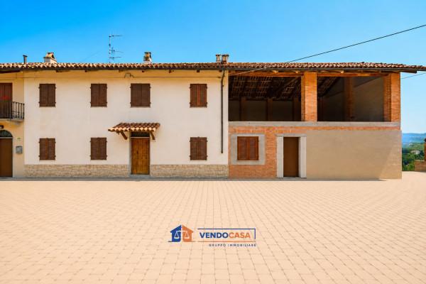 Villa in Via Serra 58, La Morra — foto 2 di 5