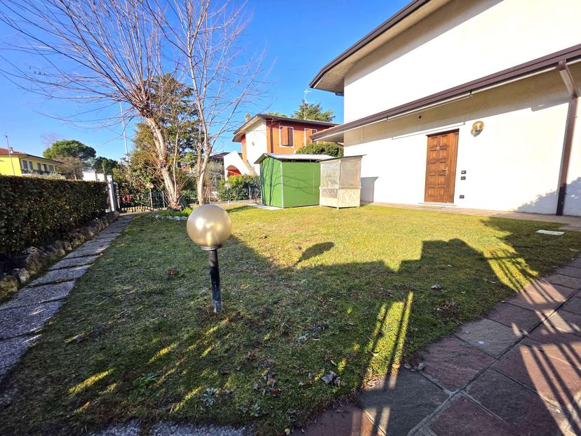 Villa unifamiliare in Via Lamarmora, Sirmione — foto 4 di 5