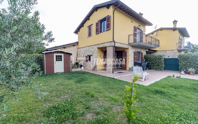 Casa indipendente in Via 24 Maggio in Villanova, Marsciano