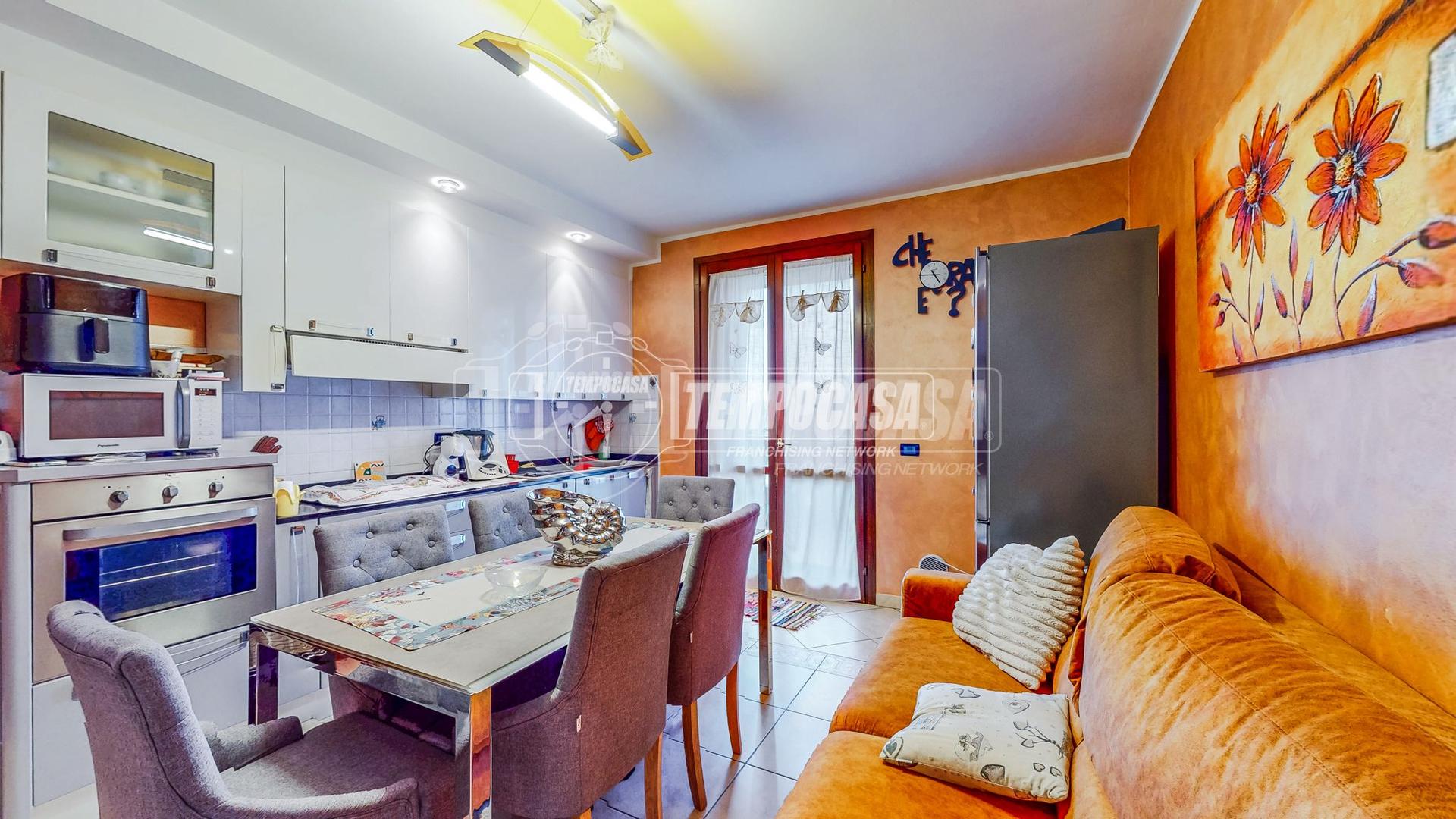 Trilocale in Via Martiri delle Foibe 5, Castelfranco Emilia