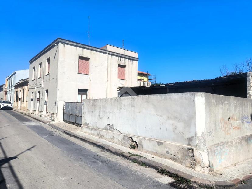 Casa indipendente in Via Petronia 25, Porto Torres — foto 4 di 5