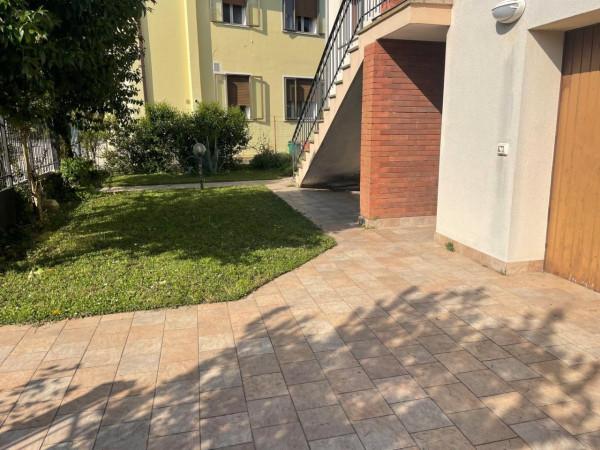 Villa in Via Chiodare, Due Carrare — foto 2 di 5