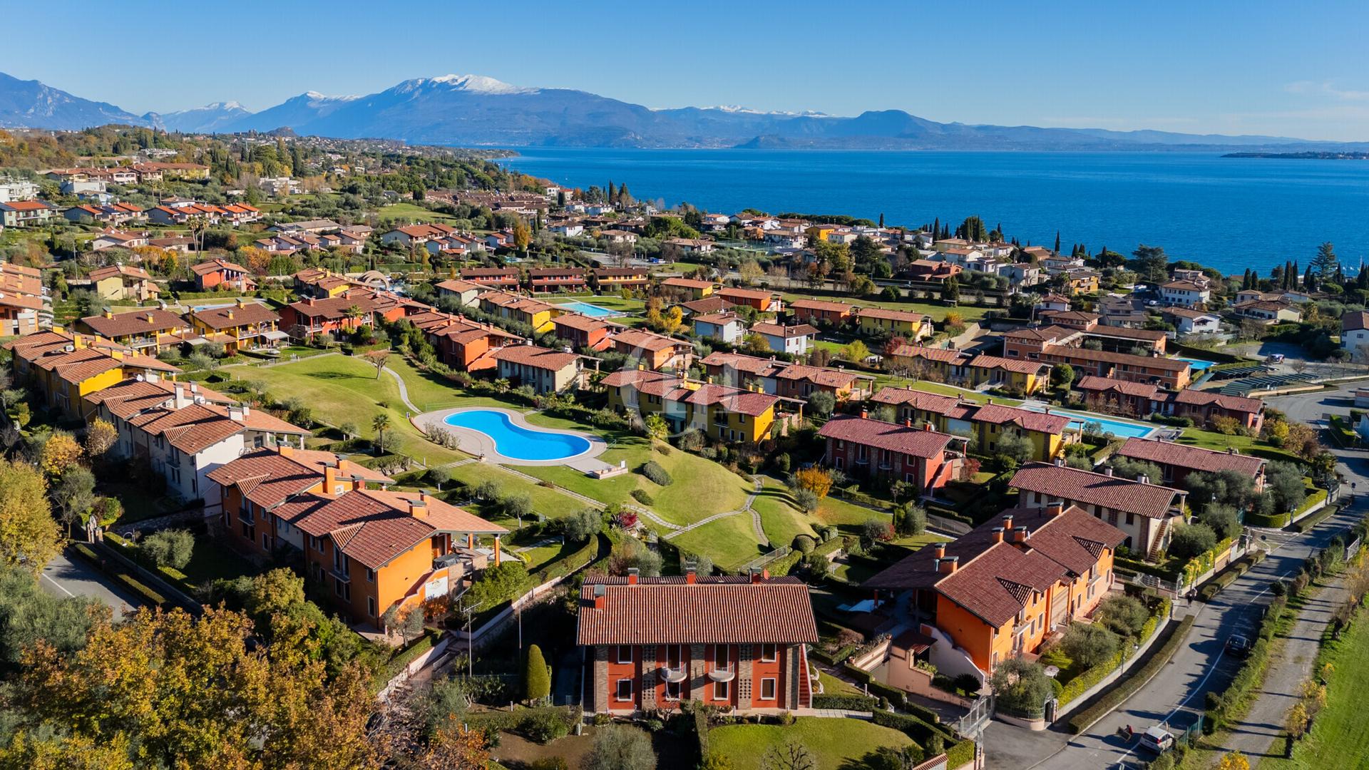 Appartamento in Via Taccone 16, Padenghe sul Garda