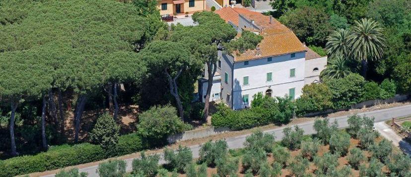 Villa, Cecina — foto 3 di 5