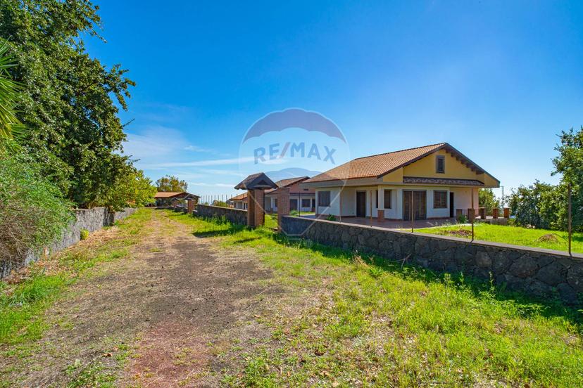 Villa in Via Sandro Pertini 94, Viagrande — foto 2 di 5