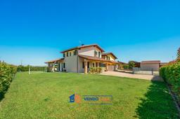 Villa in Via John Fitzgerald Kennedy 12, Quargnento