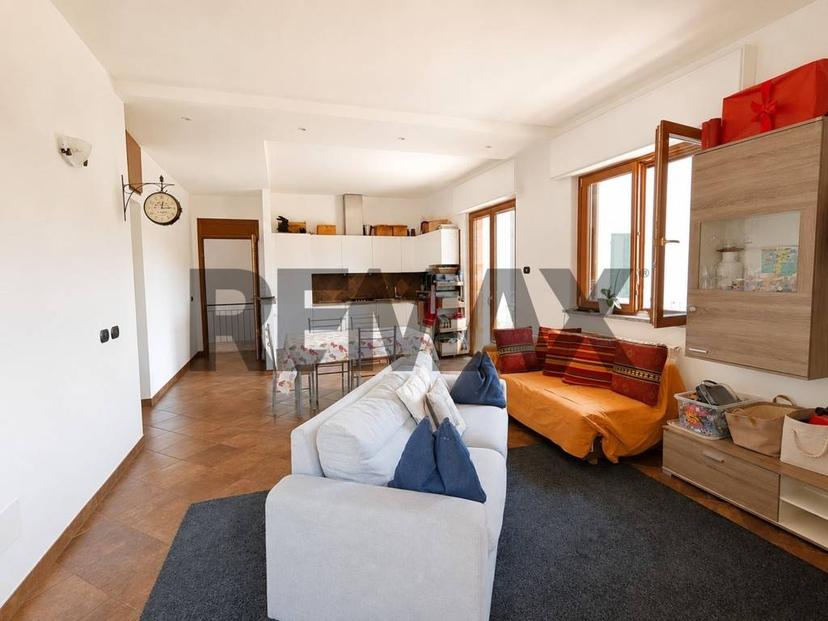 Villa in Via Europa 21, Leggiuno — foto 2 di 5