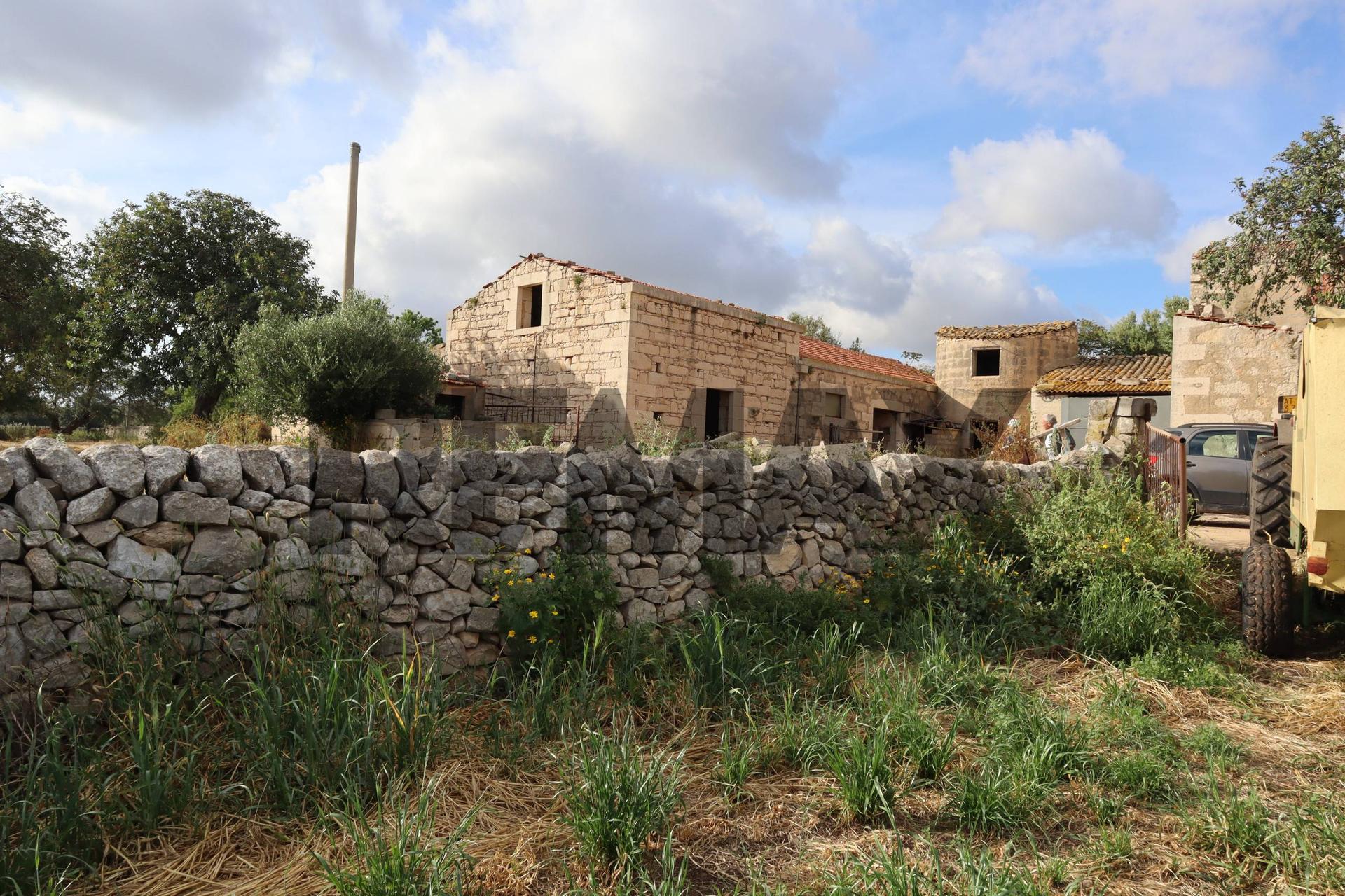 Rustico in Contrada Magazzè Snc, Ragusa