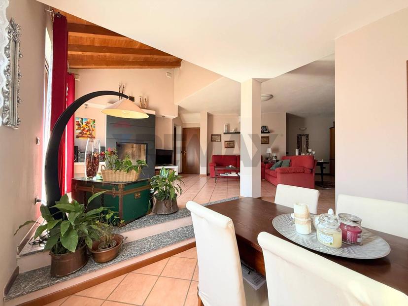 Villa in Via Gabriele d'Annunzio 28, Vistarino — foto 2 di 5