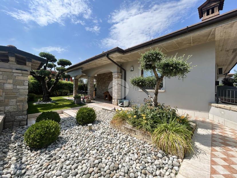 Villa in Via Bonomelli 4, Rovato — foto 3 di 5
