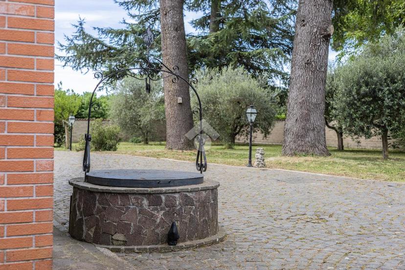 Villa in Viale delle Magnolie 28, Ronciglione — foto 3 di 5