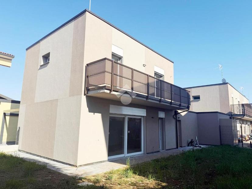Villa a schiera in Via Roma, Limido Comasco — foto 3 di 5