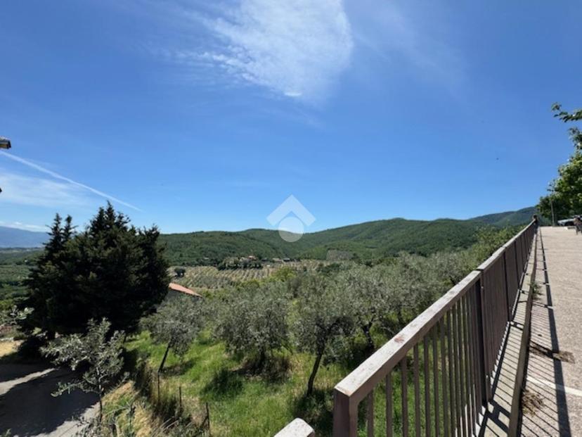 Casa indipendente in Via della Cura, Giano dell'Umbria — foto 3 di 5