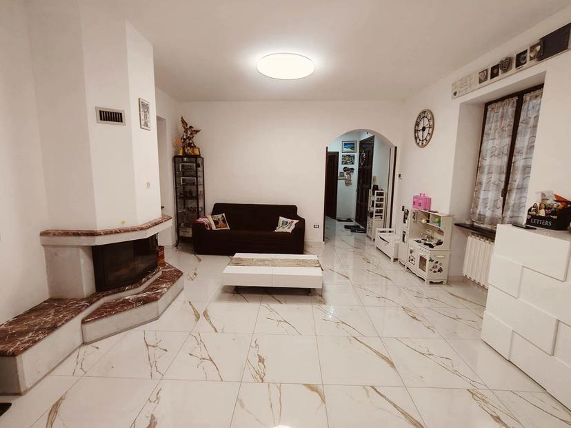 Casa indipendente in Via Portiola, Uboldo — foto 2 di 5