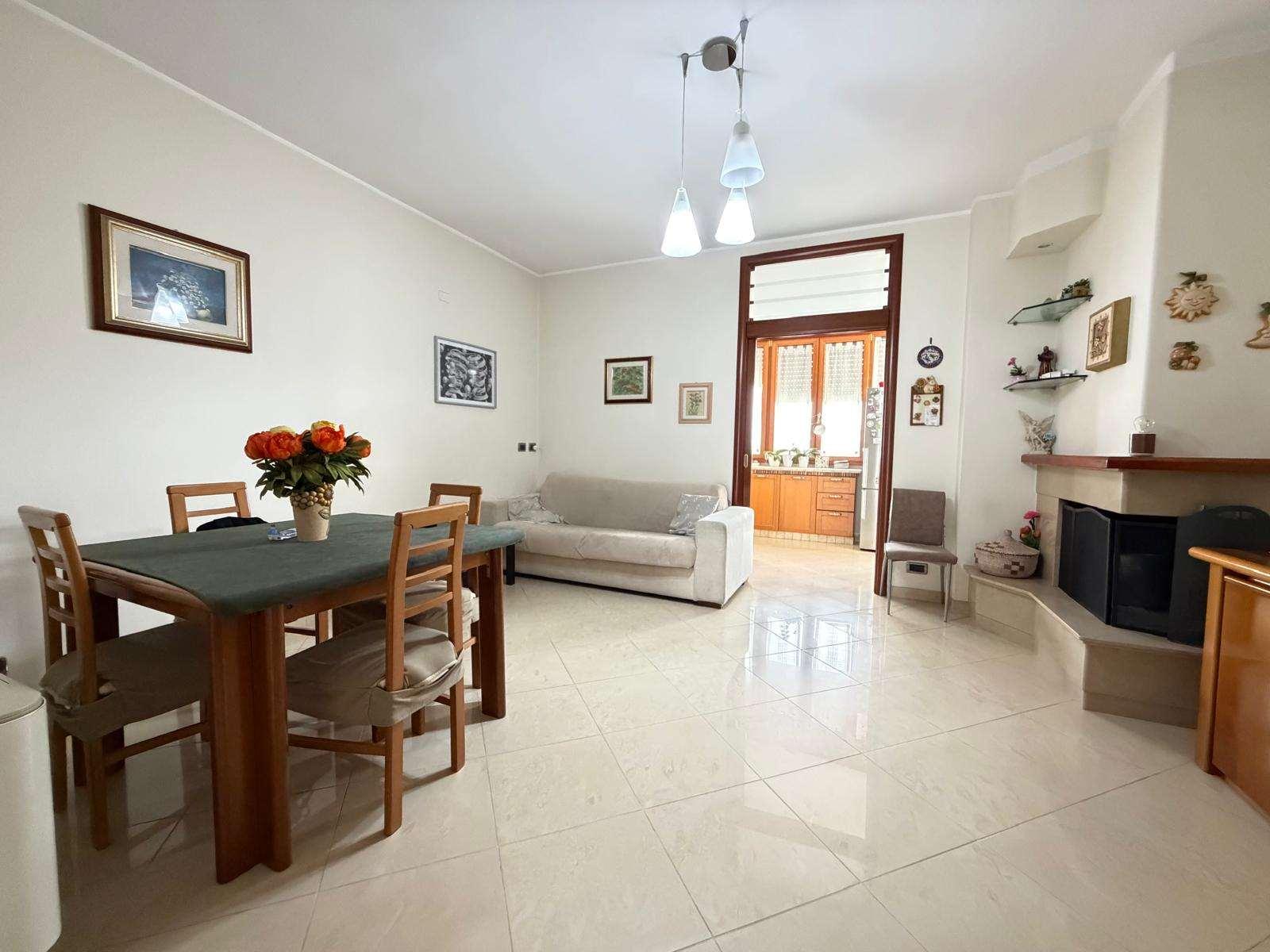 Quadrilocale in Via Ugo Foscolo 45, Francavilla Fontana