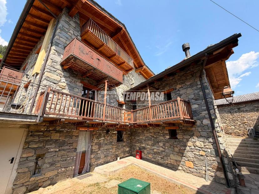 Bilocale in Frazione Montjoux 6, Gignod — foto 4 di 5