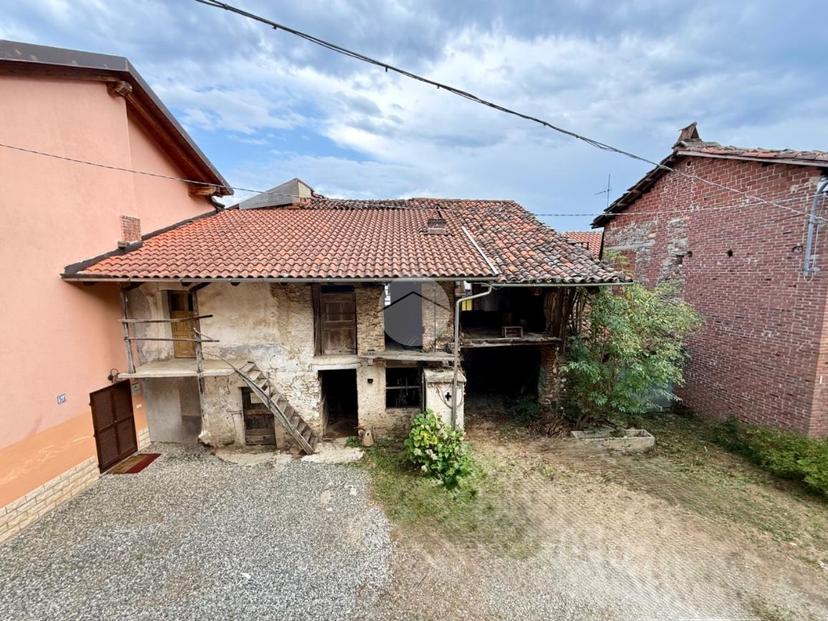 Casa indipendente in Borgata Vallossera 53, Rocca Canavese