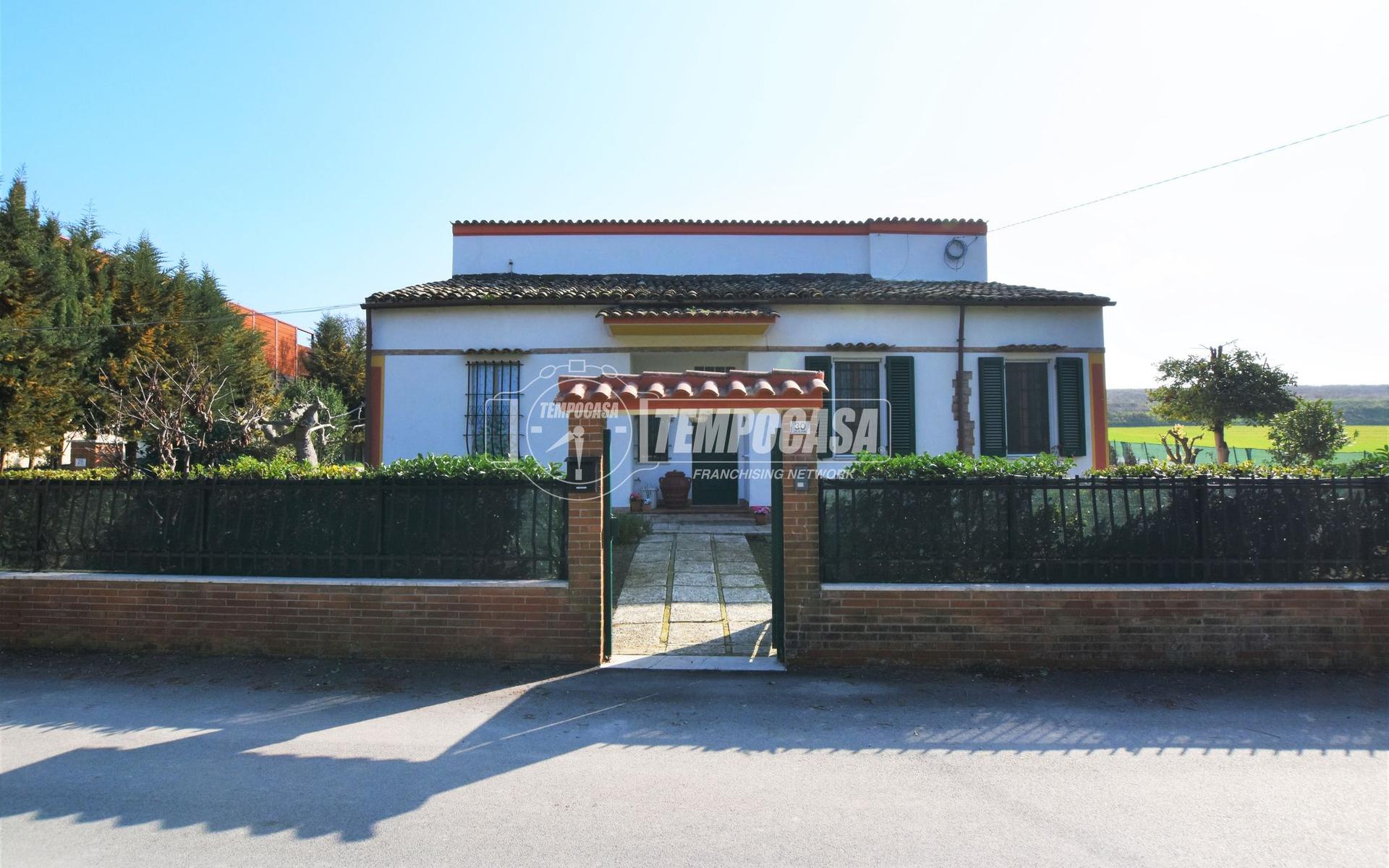 Casa indipendente in Via Gino Nibbi 30, Porto San Giorgio