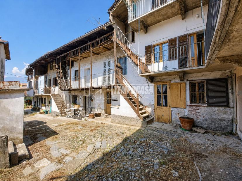 Casa indipendente in Via alle Scuole, Biella — foto 3 di 5