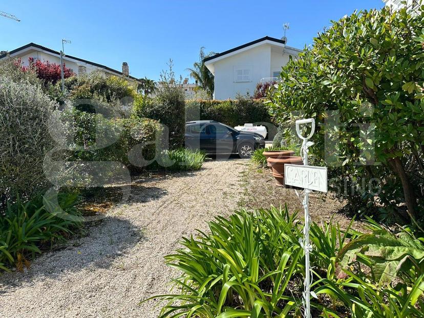 Villa in Via Martiri di Palermo, Trani — foto 4 di 5